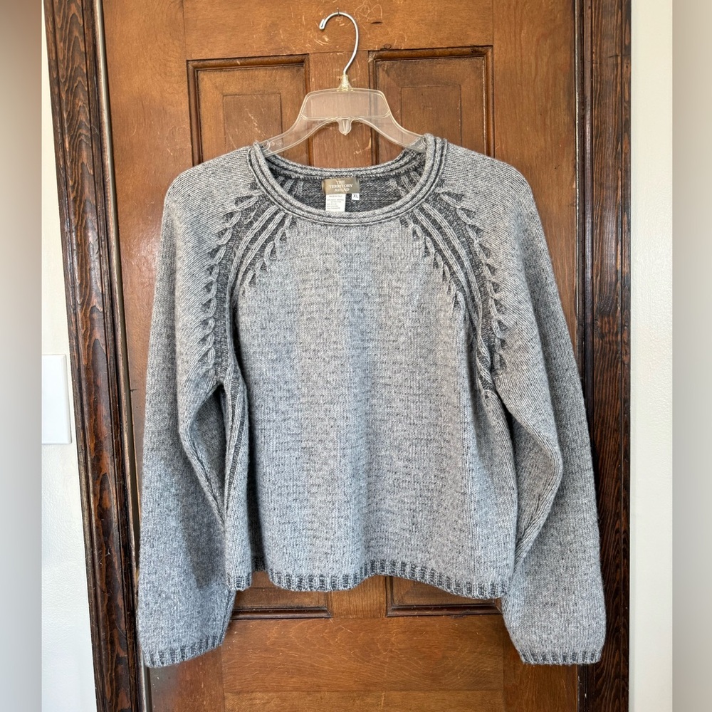 Woman’s wool & cashmere blend sweater sz XL